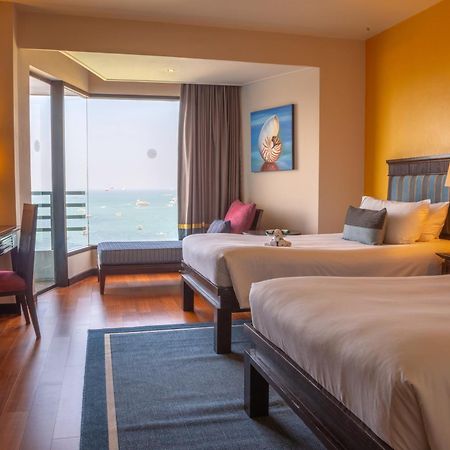 The Bayview Hotel Pattaya Exterior photo